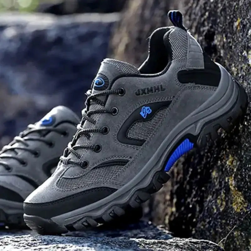 Funktionale Damen Wanderschuhe: Wasserdicht, bequem & robust für anspruchsvolle Trekking-Touren.