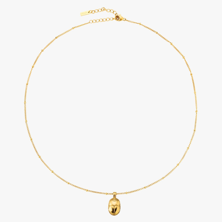 Produktansicht: Goldene Skarabäus Damenkette mit grünem Zirkonia Anhänger. Wasserfester Symbolschmuck.