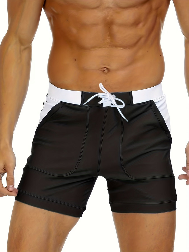 Leichte, atmungsaktive Herren Badehose Elias, schnelltrocknend für maximalen Komfort am Strand und im Wasser.
