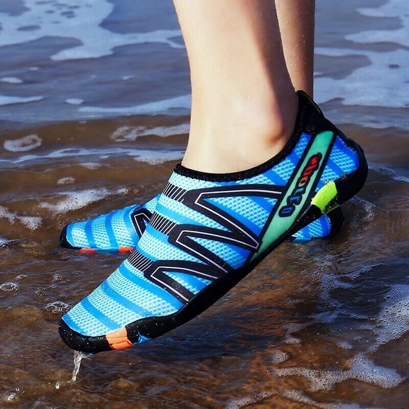 Vielseitige AquaFlex Wasserschuhe für Damen & Herren, schnelltrocknend für Strand, Pool & Outdoor.