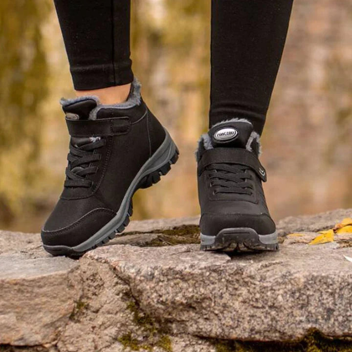 Wasserabweisende Outdoor Winterstiefel für Damen, rutschfest & warm, perfekt für Schnee.