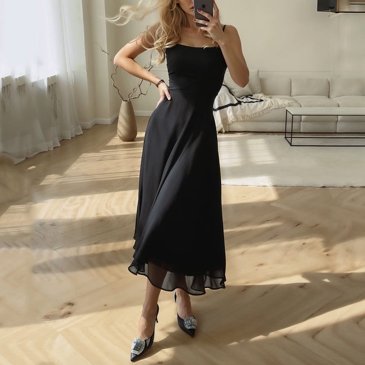 Zeitloses, ärmelloses Damen Midikleid, Marlene, elegant und luftig. Maximaler Komfort für warme Tage, vielseitig.