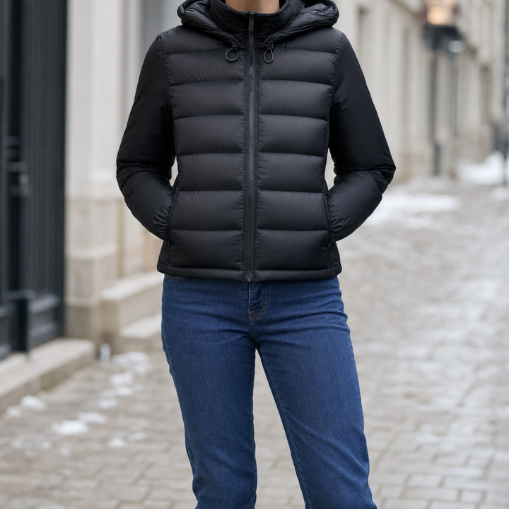 Moderne Damen-Steppjacke, kurz & gesteppt. Warme Übergangsjacke mit Stehkragen für Herbst/Winter.