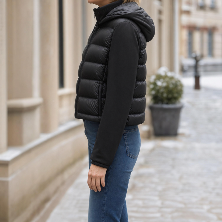 Elegante Damen Kurzjacke, gesteppt und warm. Ideal als leichte Übergangsjacke für Herbstmode.
