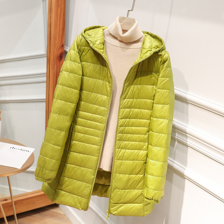 Packbare, leichte Damen Übergangsjacke; wind- & wasserabweisend für unterwegs & Outdoor-Sport.