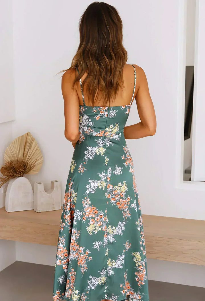 Feminines Midi-Abendkleid in Grün für Damen, elegant und festlich, geeignet für Partys und Hochzeiten.