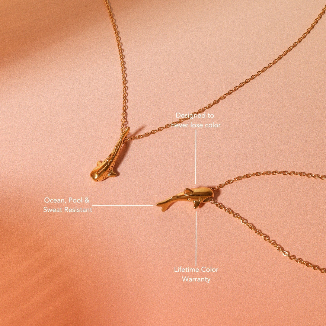 Elegante Goldkette für Damen: Wasserfester Hai-Anhänger aus hochwertigem Edelstahl, ein maritimes Highlight.