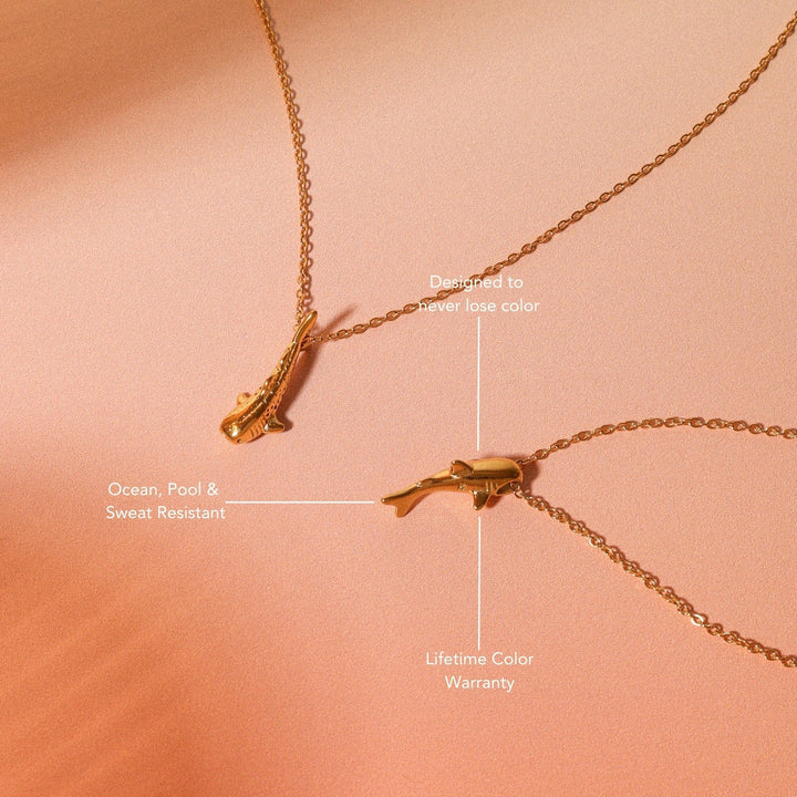 Elegante Goldkette für Damen: Wasserfester Hai-Anhänger aus hochwertigem Edelstahl, ein maritimes Highlight.