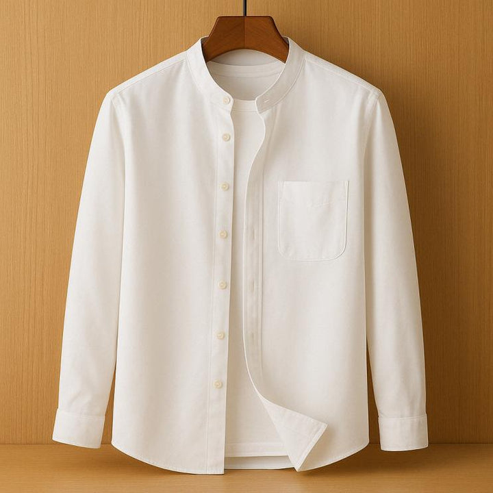 Stilvolles graues Herren-Freizeithemd mit elegantem Schnitt. Leichtes Material für optimalen Sommerkomfort.