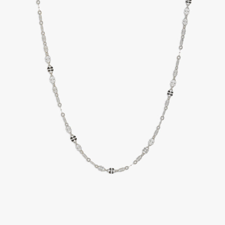 Glänzende Edelstahlschmuck Halskette, Damen Choker in Silber, verstellbar und hautfreundlich.