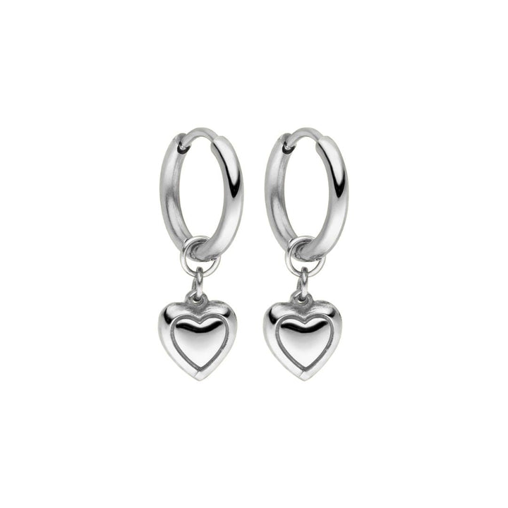 Geschenkidee: Wasserfeste Herz Creolen für Damen aus hypoallergenem Edelstahl. Robuster & stilvoller Ohrschmuck.