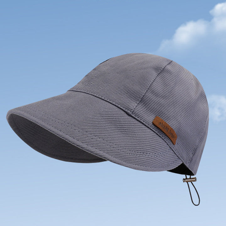 Nahaufnahme des faltbaren, atmungsaktiven UV-Schutz-Sonnenhuts "Alina" für Damen in Beige.