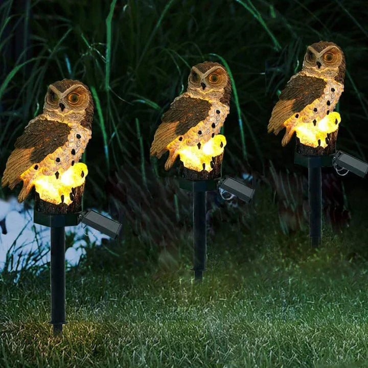 Charmante Eulen-Solarlampe für den Garten, bietet warmes LED-Stimmungslicht für eine gemütliche Atmosphäre.