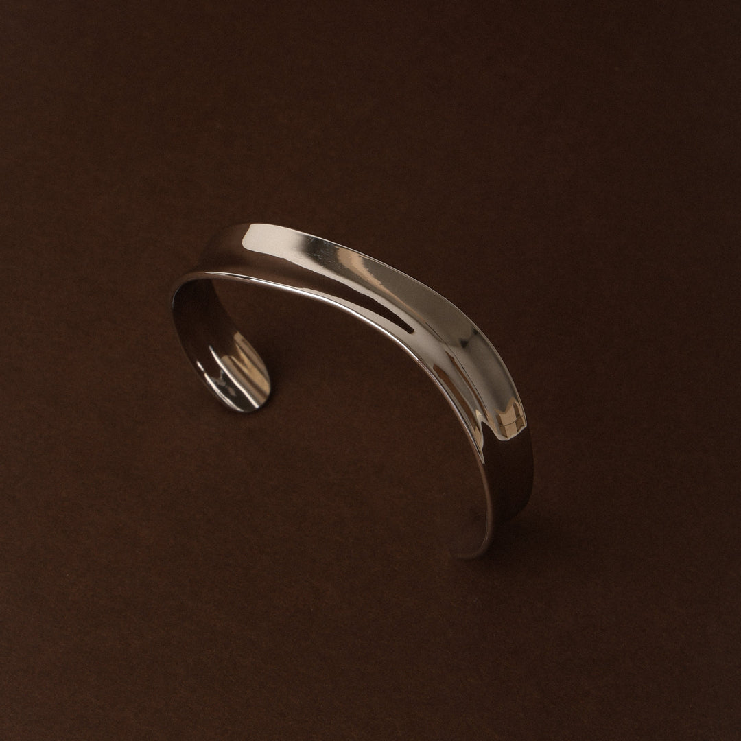 Minimalistischer Damen Armreif in Gold/Silber, offenes Design, langlebig & wasserfest.