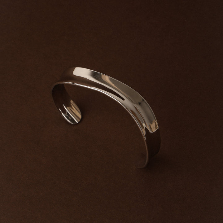 Minimalistischer Damen Armreif in Gold/Silber, offenes Design, langlebig & wasserfest.