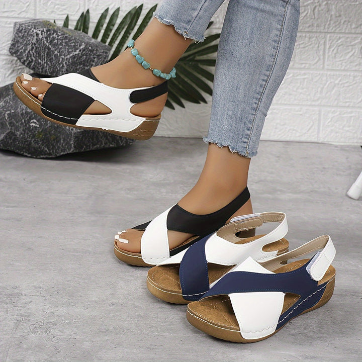 Elegante Solea Komfort Damensandalen, offenes Design mit verstellbaren Riemen für optimale Passform.