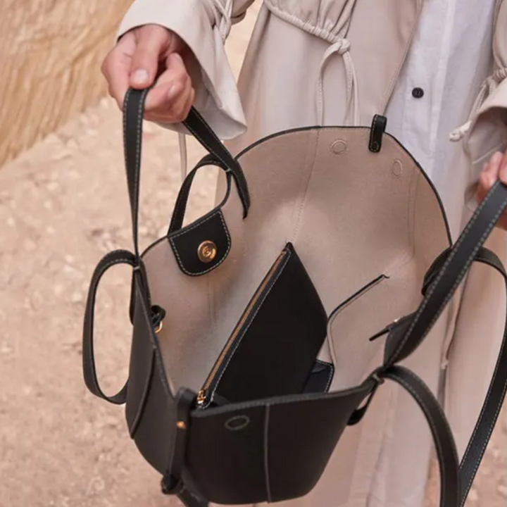 Praktische & geräumige Damentasche. Ergänzt jedes Outfit mit Eleganz. Funktionale Frauen-Handtasche.