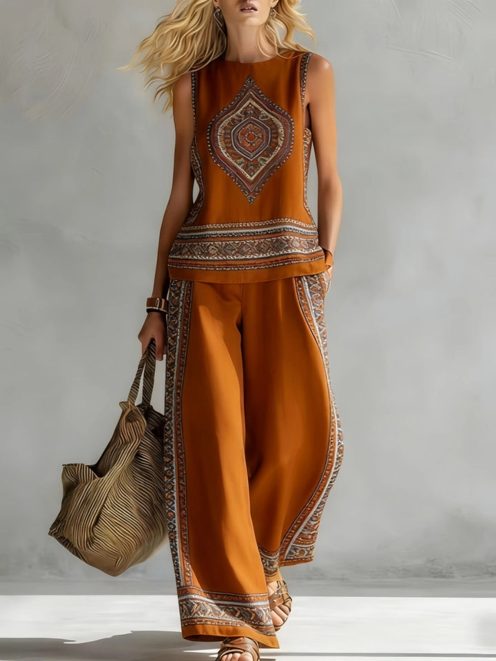 Urlaubs-Outfit: Bohemian Damen Set mit leichtem Top und weiter Hose für entspannte Sommertage.