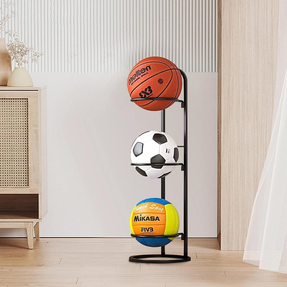 Robustes Regal zur Sportball-Aufbewahrung. Hält Bälle wie Fussball, Basketball & Volleyball in Garage/Hobbyraum.