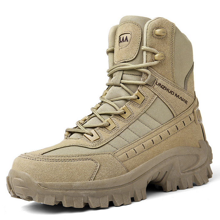 Männer-Outdoorstiefel, wasserdicht & rutschfest, in Beige für vielseitigen Einsatz & Komfort.