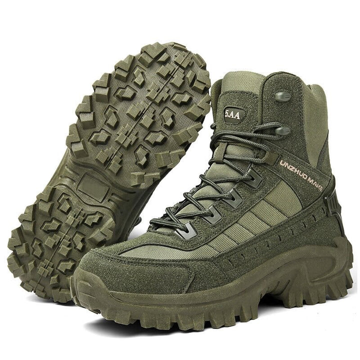 Braune Outdoor-Stiefel für Männer, wasserdicht & schlammabweisend, mit hoher Stabilität.