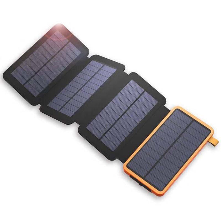 SunCore Solar Powerbank mit 4 Panels & 3 USB-Ausgängen. Tragbares Outdoor Ladegerät für Camping & Notfall.