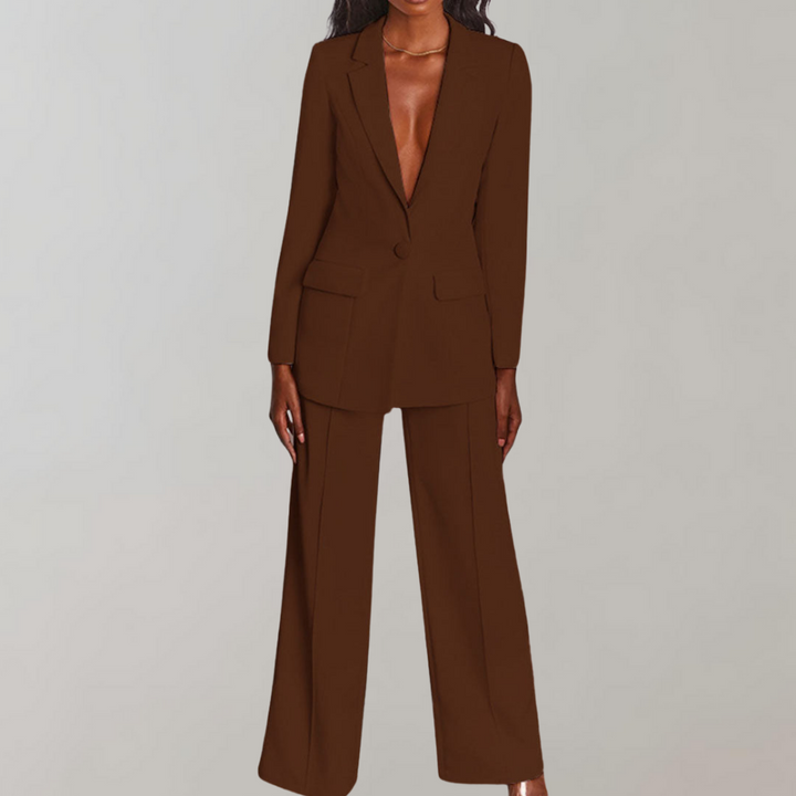 Moderner Business-Anzug für Damen: Blazer-Set für einen professionellen Look.