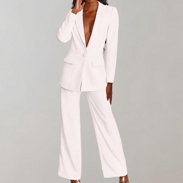 Stilvolles Damen Business-Set, bestehend aus formellem Blazer und passender Hose.