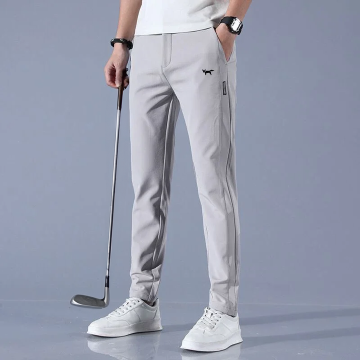 Bequeme Stretch-Herrenhose in Grau, ideal als Golfhose, Freizeithose oder Sporthose für maximalen Komfort & Alltag.