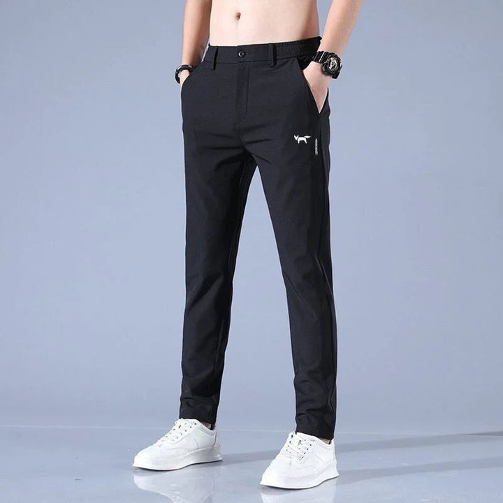 Atmungsaktive Herren Golfhose aus Stretch-Stoff, perfekt für Sport & Freizeit; bietet Bewegungsfreiheit & Komfort.