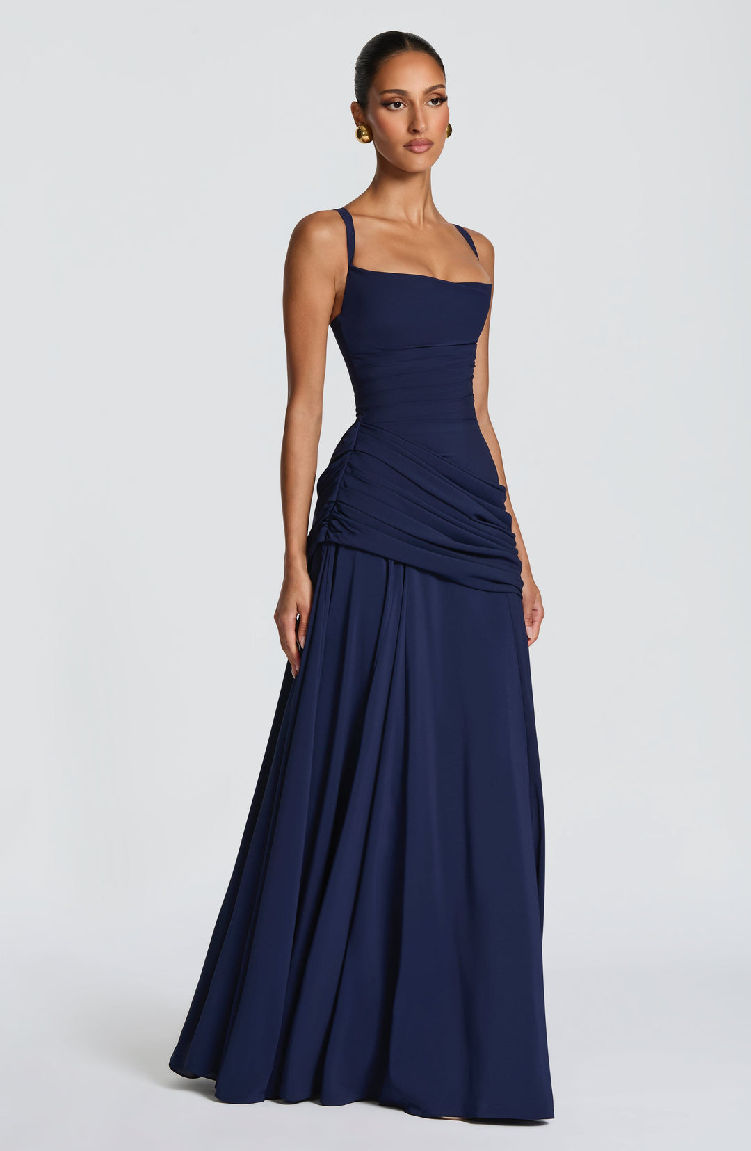 Elegantes festliches Maxikleid Serena für Damen in Gelb, mit raffiniertem Wasserfallkragen-Detail.