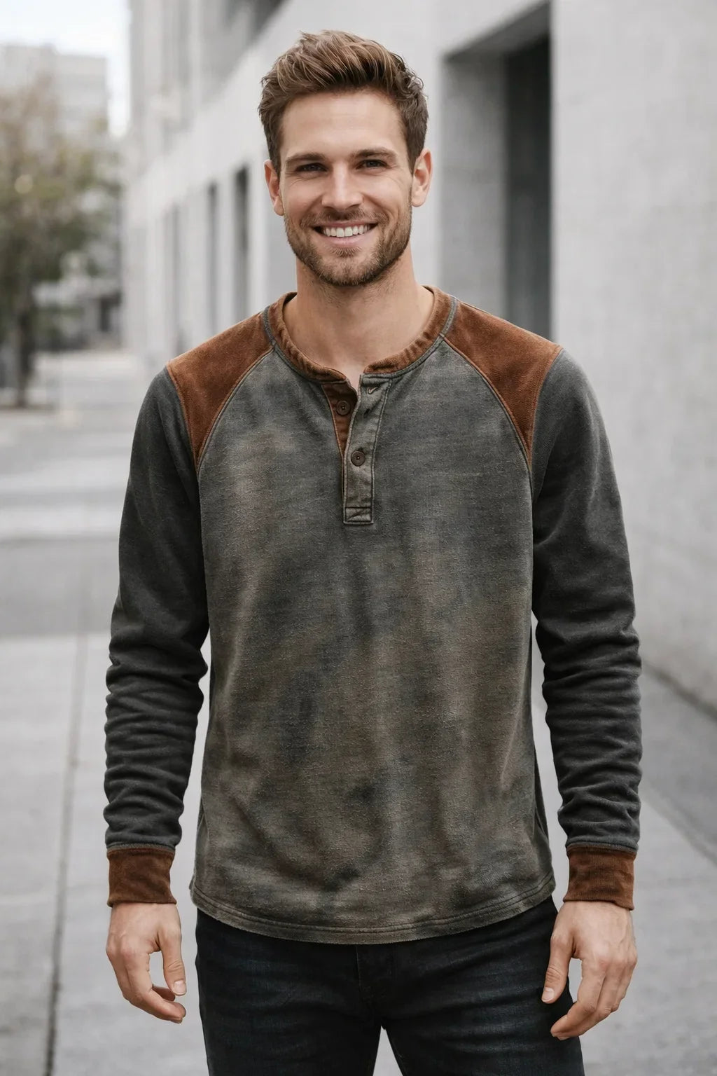 Graues Herren Langarmshirt, Regular Fit, bequem für Alltag & Freizeit.