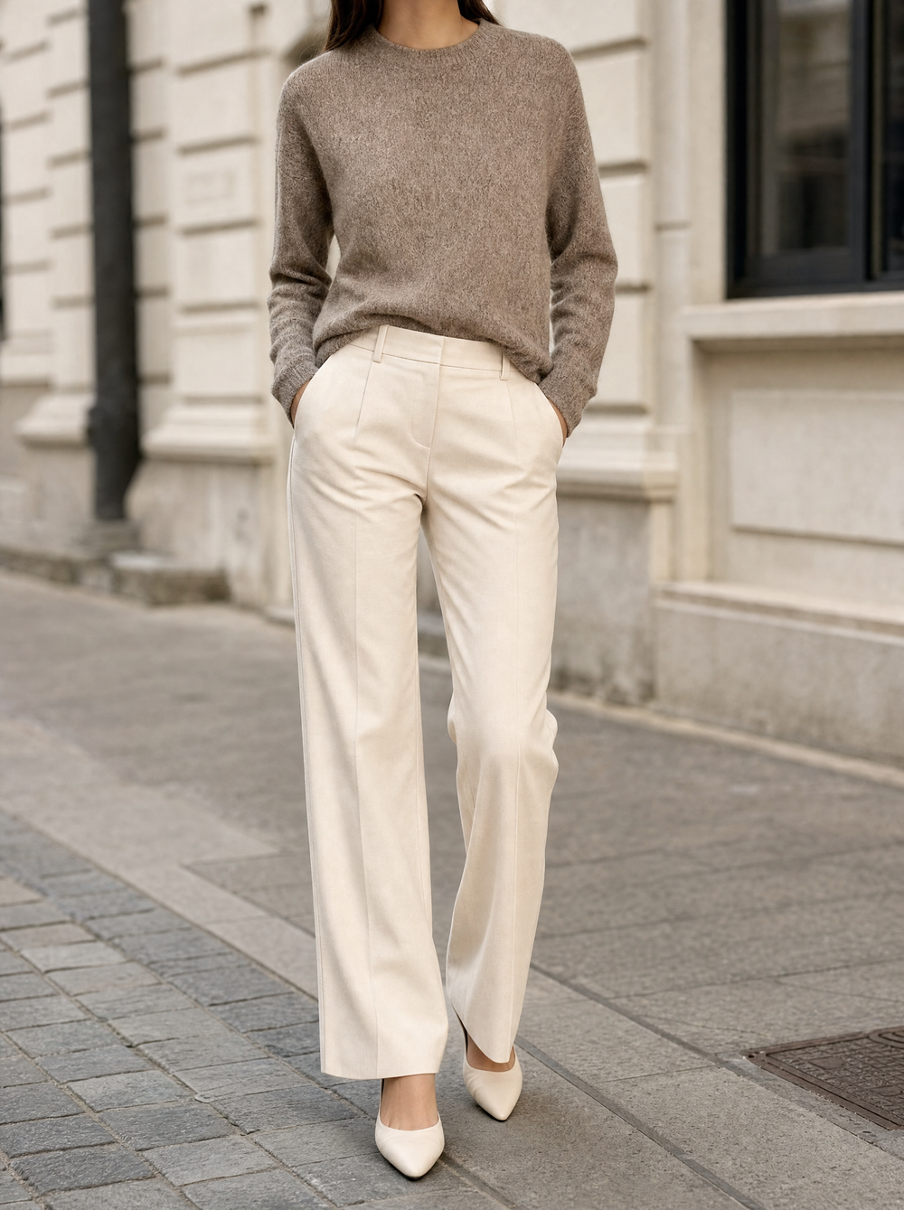 Vielseitiger Damen Melange-Pullover für Layering Looks. Bequemer Rundhals-Strick für Büro oder Freizeit.