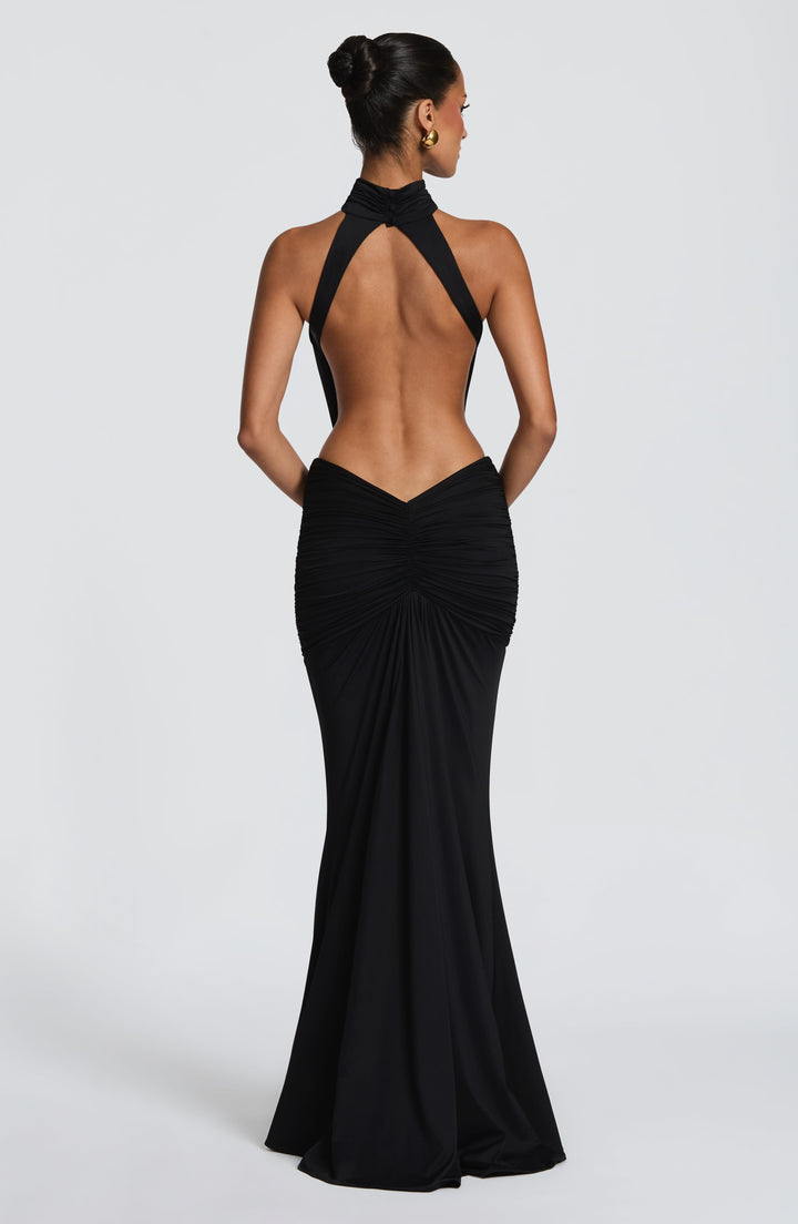 Frauen Abendkleid Neckholder, luxuriöses Maxikleid, tiefer Rückenausschnitt, für festliche Gelegenheiten.