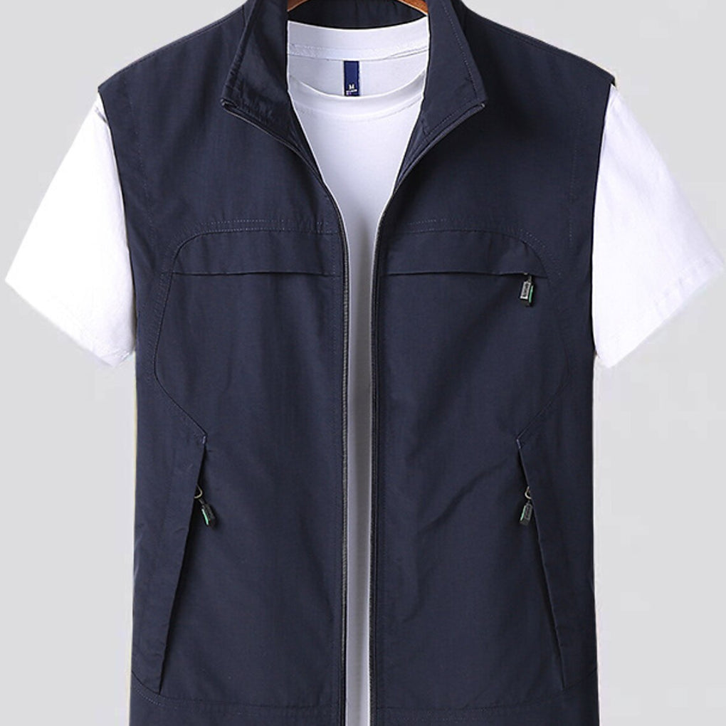 Herren Utility Weste mit Stehkragen und vielen Reißverschlusstaschen, perfekt für Outdoor & Freizeit.