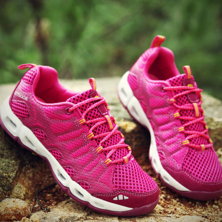 Damen Trekking- & Walkingschuhe in Pink-Blau. Ergonomische Sportschuhe bieten maximalen Komfort & Stabilität.