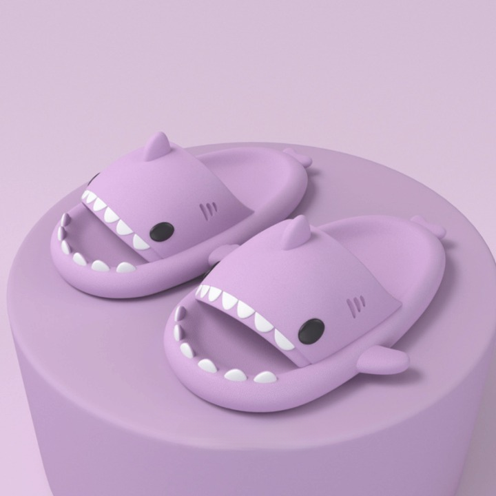 Vielseitige Sharkies Slipper für Indoor & Outdoor. Wolkenweich, dämpfend & rutschfest als Komfortschuhe.
