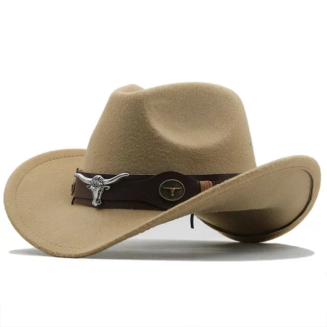 Trendiger Damen Hut im Cowboy-Stil, Filzoptik, mit robuster Stierschnalle; ein Must-have für Western-Looks.