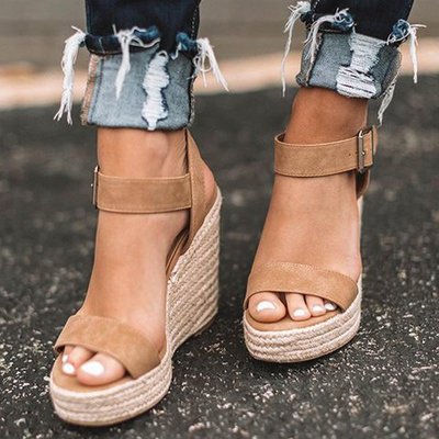 Bequeme Damen Espadrilles Sandalen mit Keilabsatz, perfekt als elegante Sommerschuhe für Strand & Freizeit.
