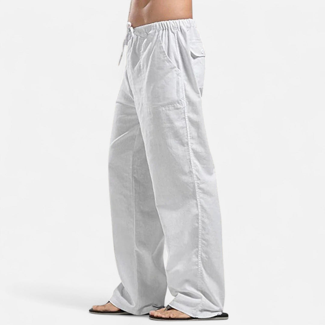 Unifarbene Herren-Komforthose mit weitem Bein und elastischem Bund. Vielseitig für Home & Outdoors.