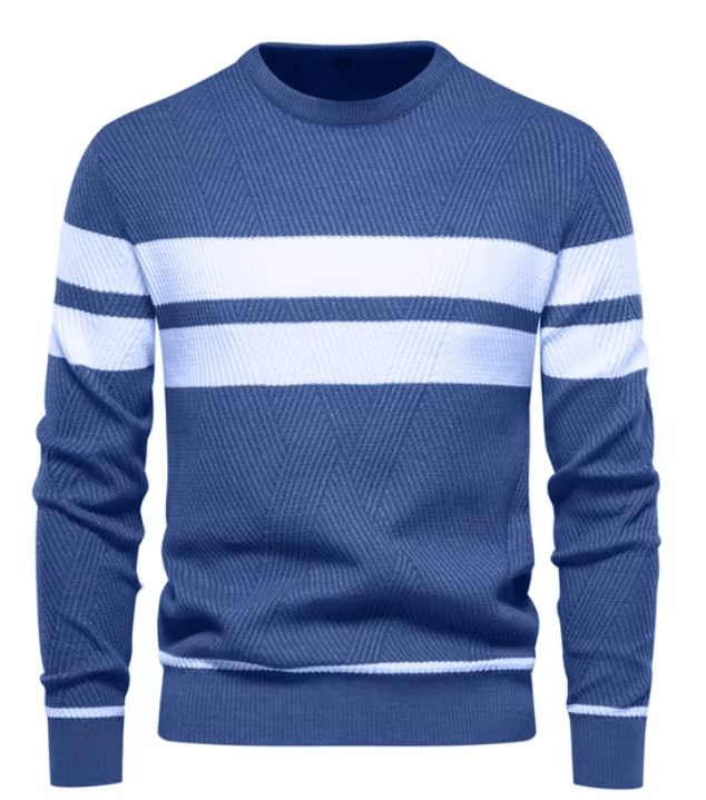 Neu verpackter Herren Strickpullover, bequem und stilvoll, bereit für den Versand. Ihr Basic-Pullover für den Winter.