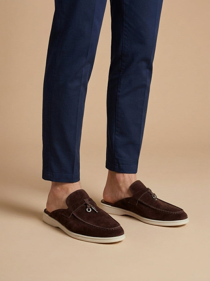 Elegante Herren Mules: Bequeme Slipper für Männer. Ideal als Freizeitschuhe oder stilvolle Sommerschuhe.