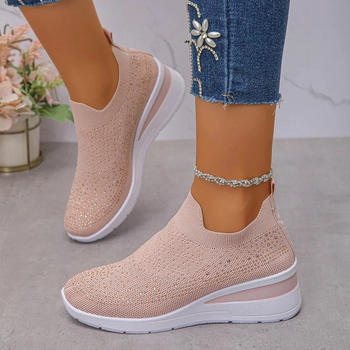 Modische orthopädische Damen Freizeitschuhe mit Keilabsatz für Stil und Komfort den ganzen Tag.
