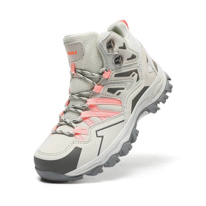Bequeme Wanderstiefel für Frauen, langlebig & schützend, perfekt für jedes Outdoor-Abenteuer.