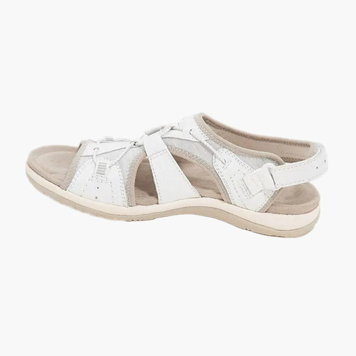 Detailansicht des Klettverschlusses der verstellbaren Damen Trekking Sandalen mit Fußgewölbe.