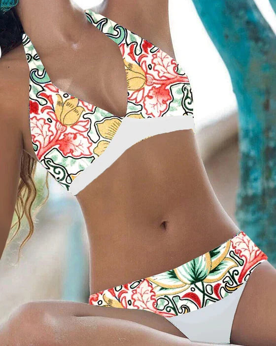 Damen Blumen Bikini Sienna: Verspielte Bademode mit floralem Muster, ideal für Strand, Pool und Sommerurlaub.