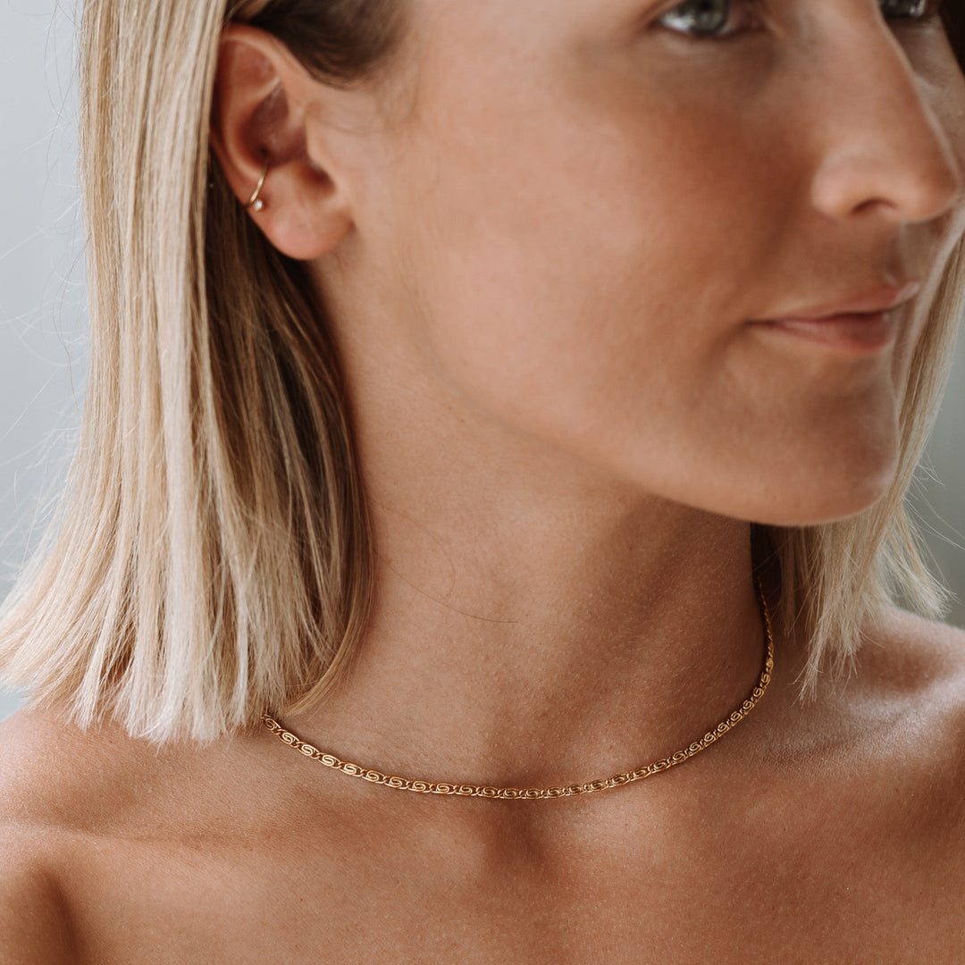 Damen-Halskette: Goldene Gliederkette aus wasserfestem Edelstahl. Verstellbarer, minimalistischer Schmuck, ideal für Frauen.