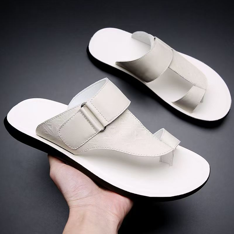 Orthopädische Heike Damensandalen, modisch und flach, bieten optimalen Komfort für den ganzen Tag.