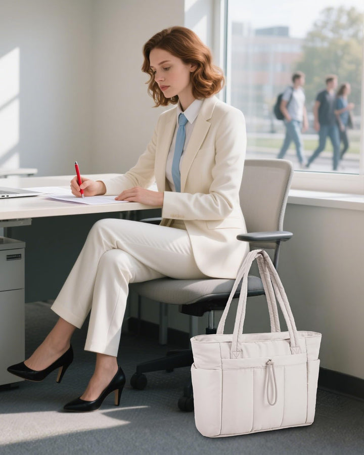 Funktionale Damen Laptoptasche, gesteppt, für Büro & Reise.