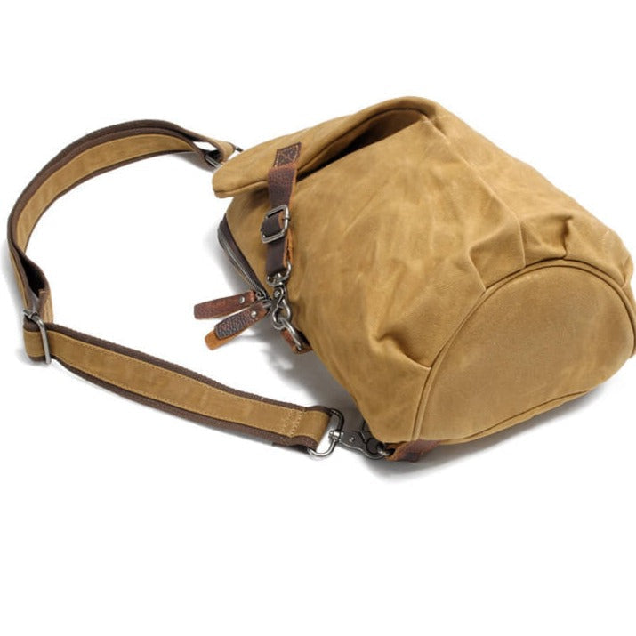 Khaki Herren Organizer Tasche aus robustem, wasserabweisendem Canvas. Für Outdoor, Freizeit & urbanen Stil.